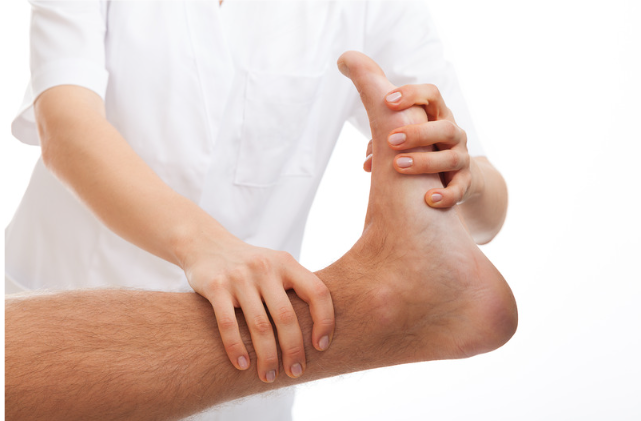 踵(かかと)の痛みの原因：足底筋膜炎とは？