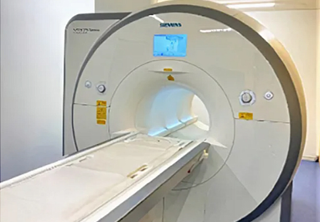 MRI(SIEMENS Spectra 3.0T MRI)